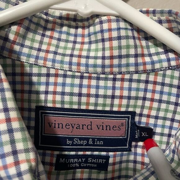 Vineyard vines long sleeve button down - Picture 3 of 5